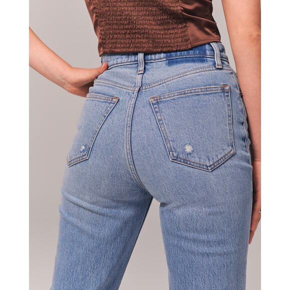 Abercrombie & Fitch 14 Ultra High Rise 90s Straight Jean Light Wash Vent Hem - Picture 5 of 13